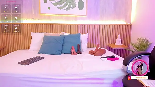 sophie_rojas's cam snapshot