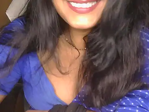 Cute_Ruhi99's cam snapshot