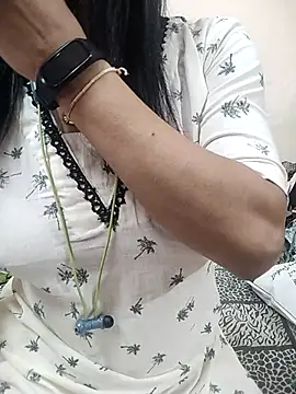 meenu_bhabhi547's cam snapshot