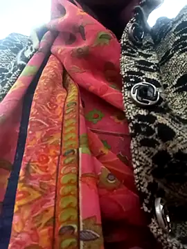 Juhi_chawla's cam snapshot