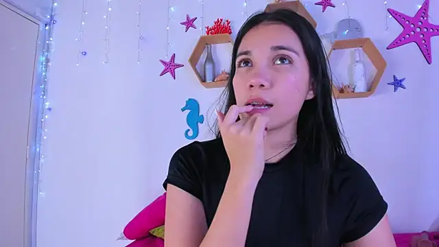 Emiily_Parkerr's cam snapshot