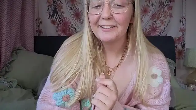 Daisyxoxo_'s cam snapshot