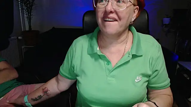 JoannaAndNeighbour's cam snapshot