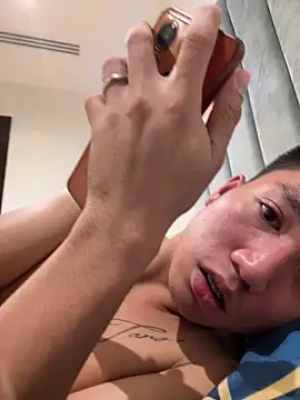 The_chosen0420 live sex cam