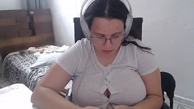 isanhaiaka's cam snapshot