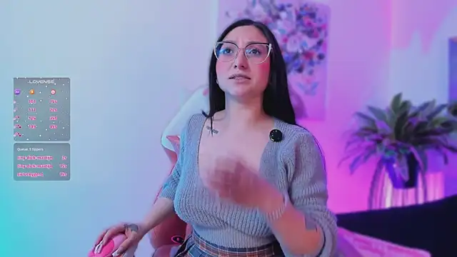 lucy_neil's cam snapshot