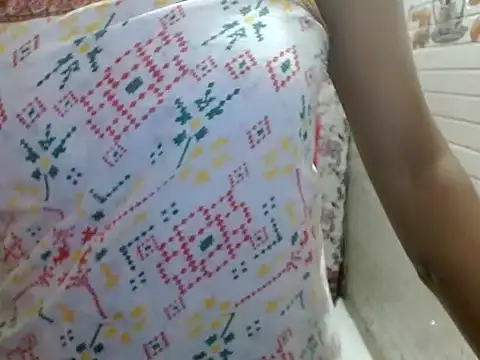 LovingPihu's cam snapshot