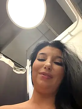 Tisha_Busty live sex cam