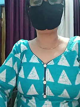 Aishwaryaa_69's cam snapshot