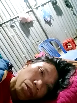 bella-la's cam snapshot