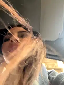 SashaBelle_'s cam snapshot