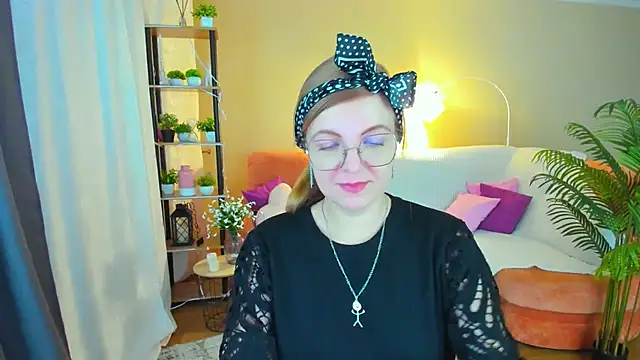 YourUniverser's cam snapshot