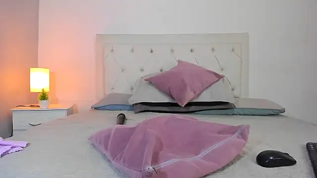 MELISSA_ALVAREZ's cam snapshot