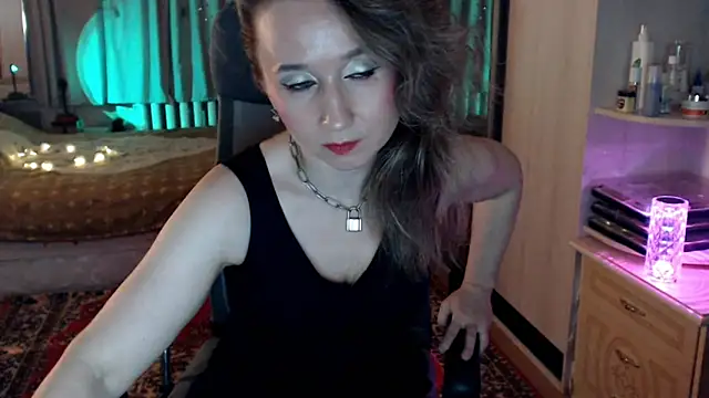 ClassyInna's cam snapshot