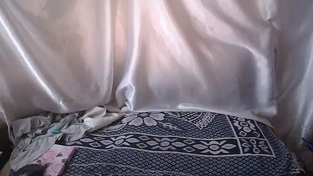 Burberrry_'s cam snapshot