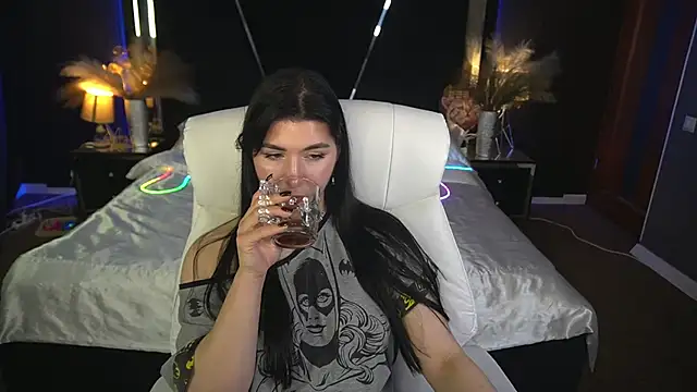 EmilyCandyy's cam snapshot