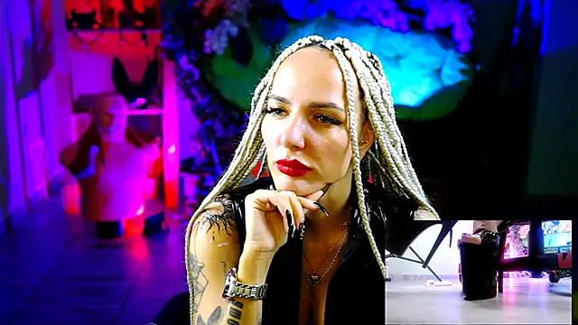 MonicaMaxwel's cam snapshot