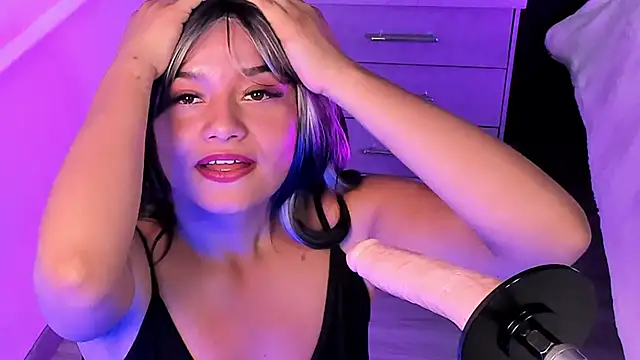 Kristenbread's cam snapshot