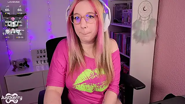 JustKerry's cam snapshot