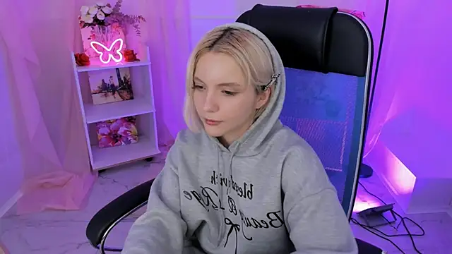 AuroraWrenfield's cam snapshot