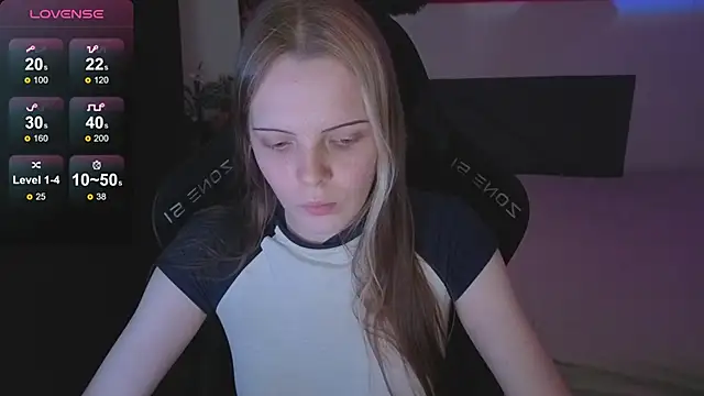 Luna_Navy's cam snapshot