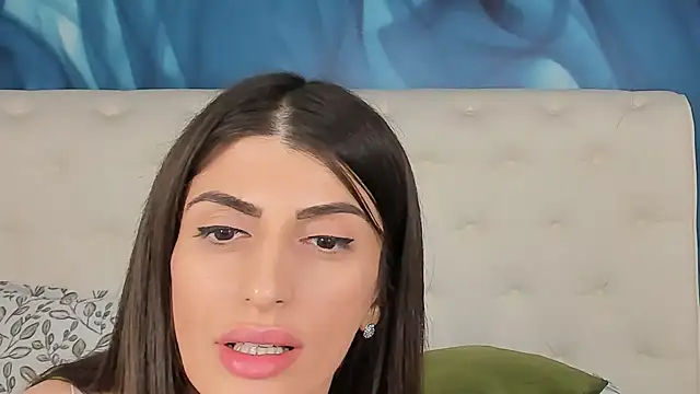 SkinnyDolly's cam snapshot