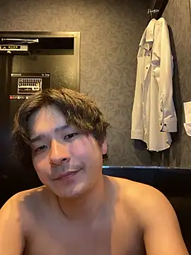 yuuki8910 live sex cam