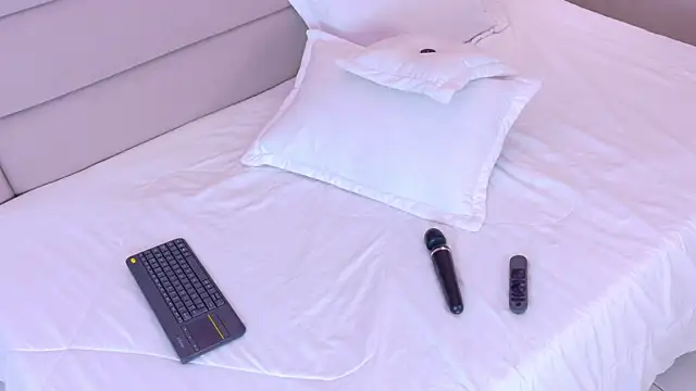 AlixMonroe's cam snapshot