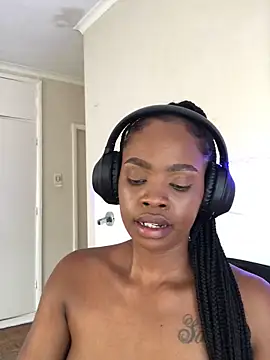 LuciousLips96's cam snapshot