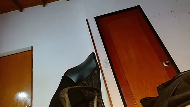 CONNY_BENSS live sex cam