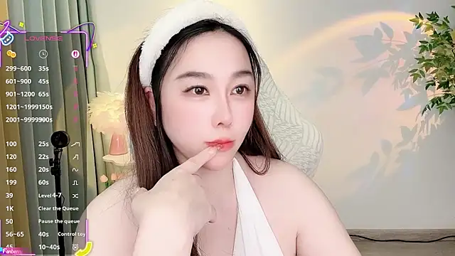 Liz-nn's cam snapshot