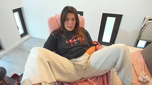 Dyana_Kaylinn's cam snapshot