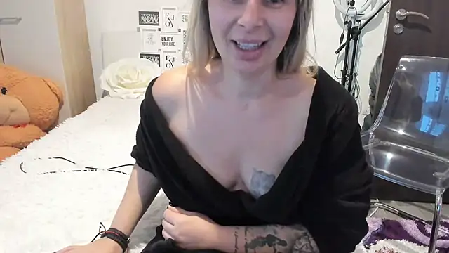 sweetemy4u's cam snapshot