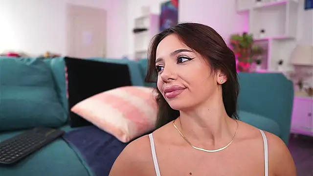 Aisha_Bee's cam snapshot