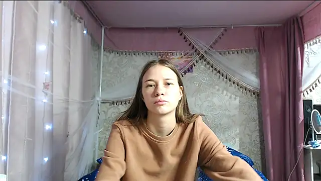 leila_bambi_'s cam snapshot