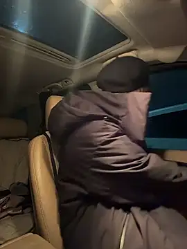 DollyTall's cam snapshot