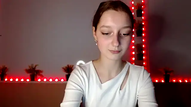 Curlyyy_Girl's cam snapshot