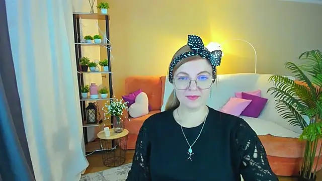 YourUniverser's cam snapshot