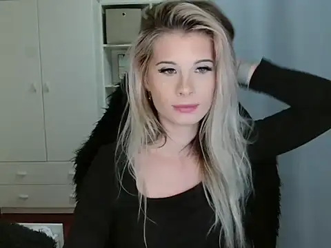 KristineGlow's cam snapshot