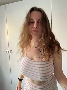 TenderLaGlamor's cam snapshot