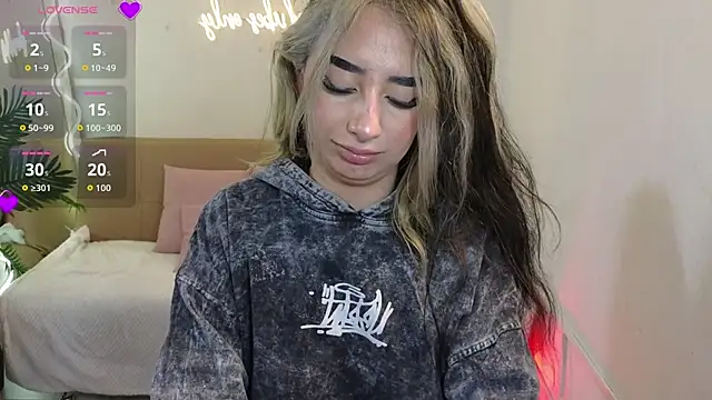 Malory_tay1's cam snapshot