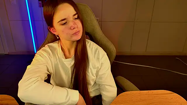 May_Bloom's cam snapshot