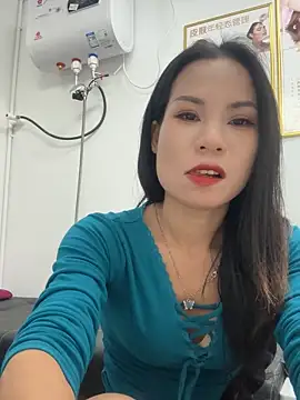 Baby-mmm's cam snapshot