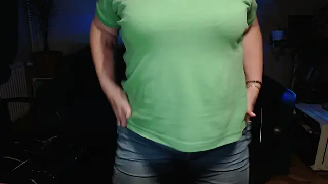 JoannaAndNeighbour's cam snapshot