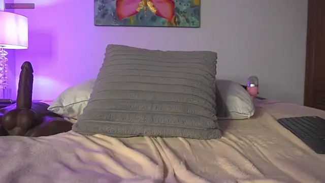 gala_monroe's cam snapshot