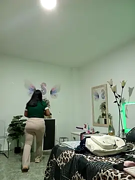 little_susie's cam snapshot