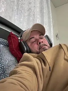 Cristian-Brayan's cam snapshot