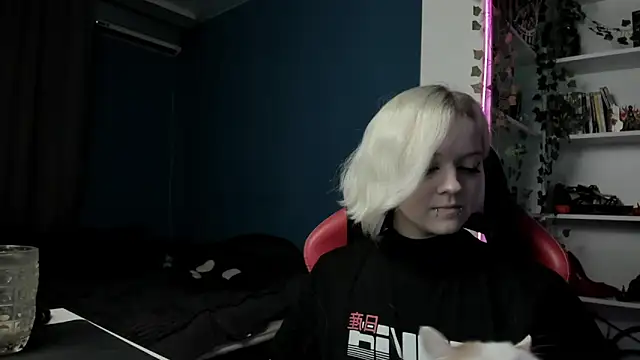 Holy_Mistress_S live sex cam