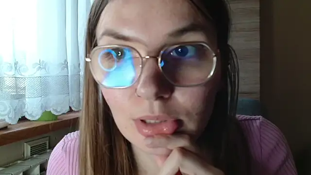 LooveELLYx's cam snapshot