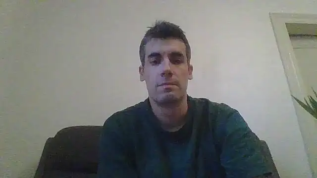 JulioIsHere4you live sex cam